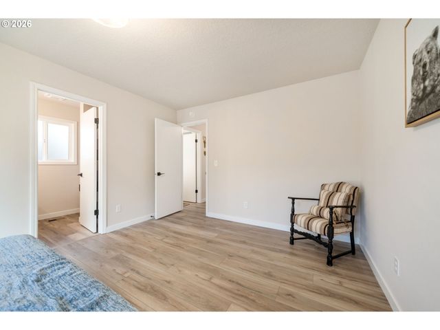 2775 Ne LINDEN Ave, Gresham, OR 97030