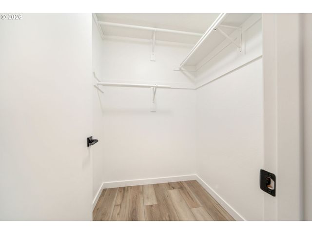 2775 Ne LINDEN Ave, Gresham, OR 97030