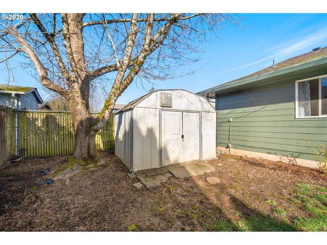 2775 Ne LINDEN Ave, Gresham, OR 97030