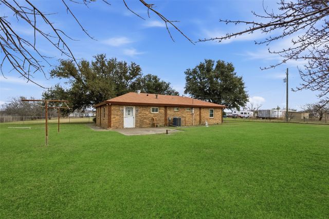 10017 County Road 915A, Joshua, TX 76058