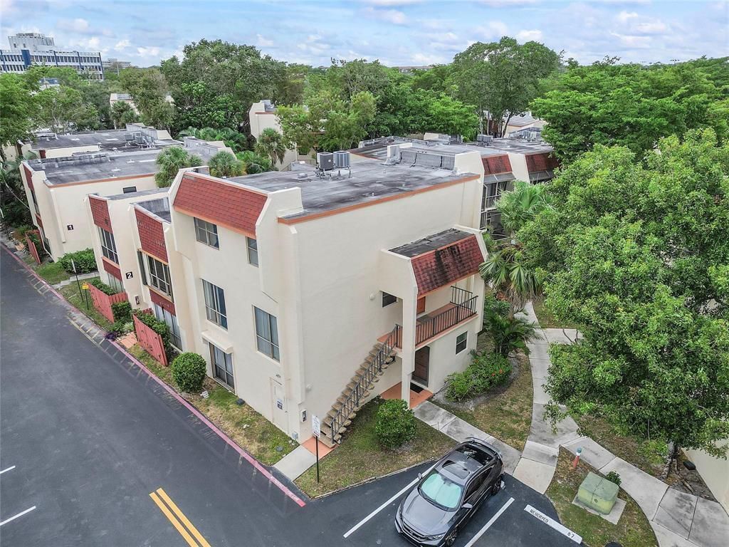 301 N Pine Island Road 107, Plantation, FL 33324