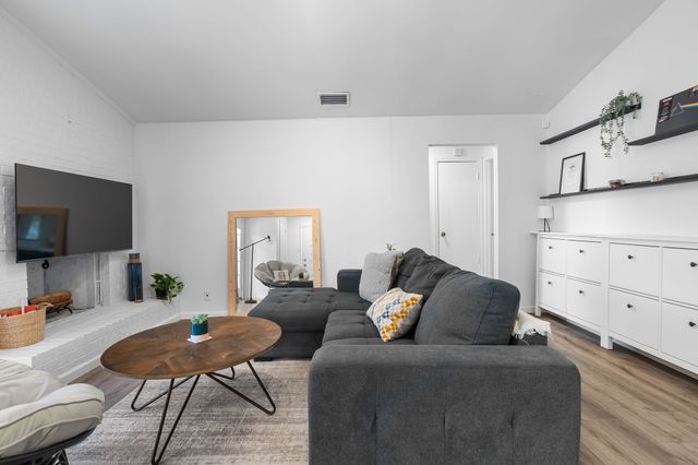 5106 Lakeridge Court, Garland, TX 75043