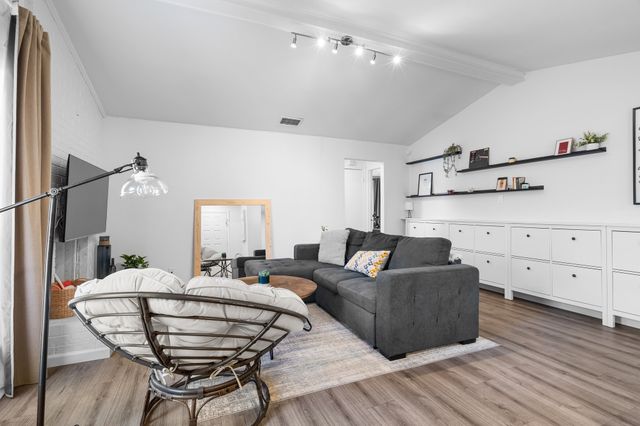 5106 Lakeridge Court, Garland, TX 75043