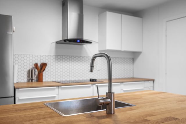 5106 Lakeridge Court, Garland, TX 75043