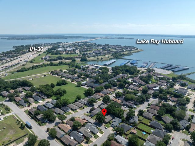 5106 Lakeridge Court, Garland, TX 75043