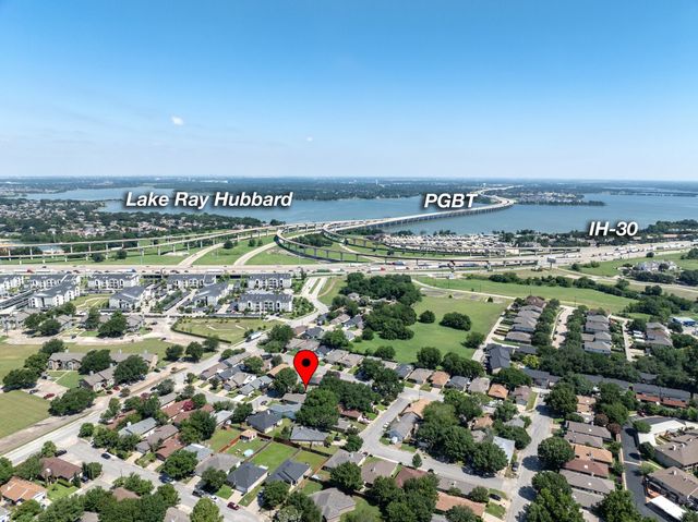 5106 Lakeridge Court, Garland, TX 75043