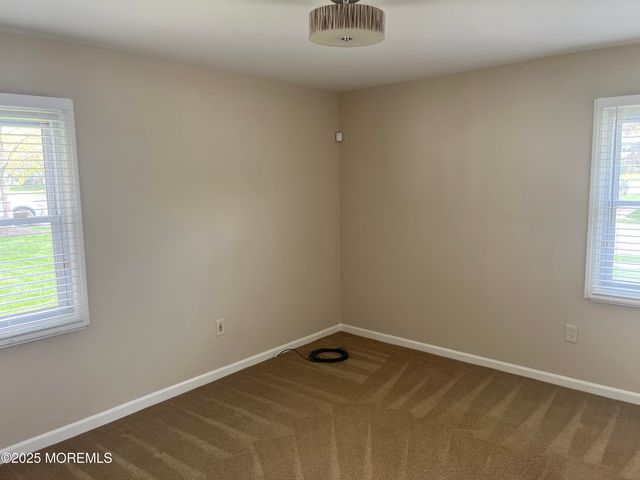 32 Idlewild Lane, Aberdeen, NJ 07747