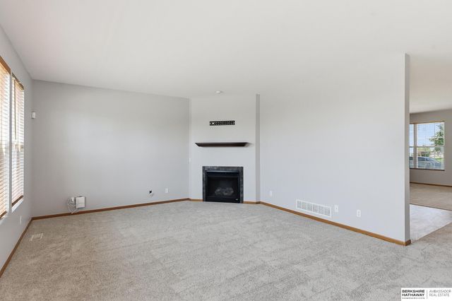 3922 S 191st Avenue, Omaha, NE 68130