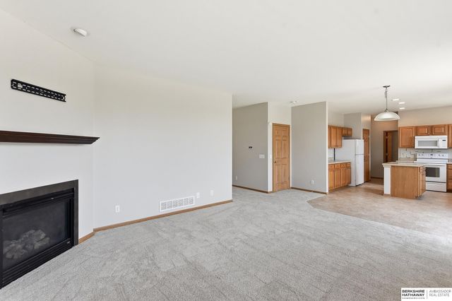 3922 S 191st Avenue, Omaha, NE 68130