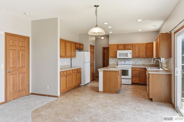 3922 S 191st Avenue, Omaha, NE 68130