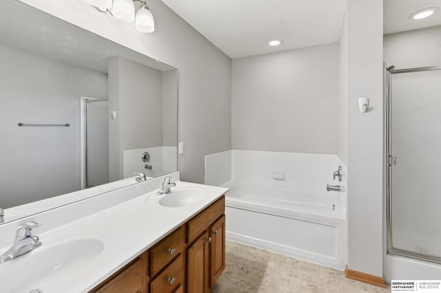3922 S 191st Avenue, Omaha, NE 68130
