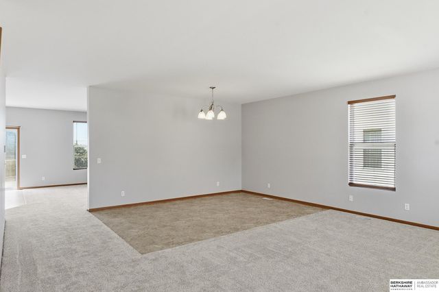 3922 S 191st Avenue, Omaha, NE 68130