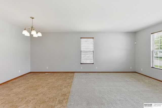 3922 S 191st Avenue, Omaha, NE 68130