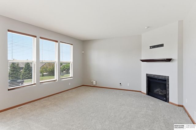 3922 S 191st Avenue, Omaha, NE 68130