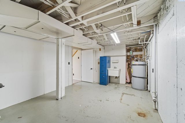 511 N Fisher, Kennewick, WA 99336