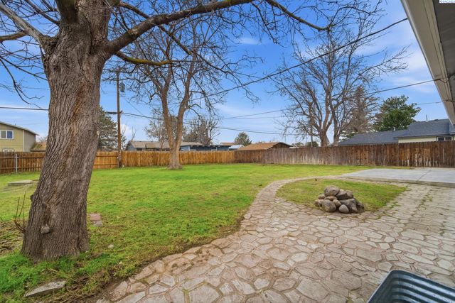 511 N Fisher, Kennewick, WA 99336