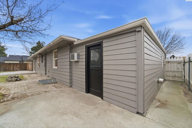 511 N Fisher, Kennewick, WA 99336