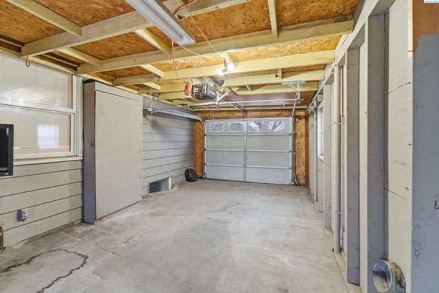 511 N Fisher, Kennewick, WA 99336