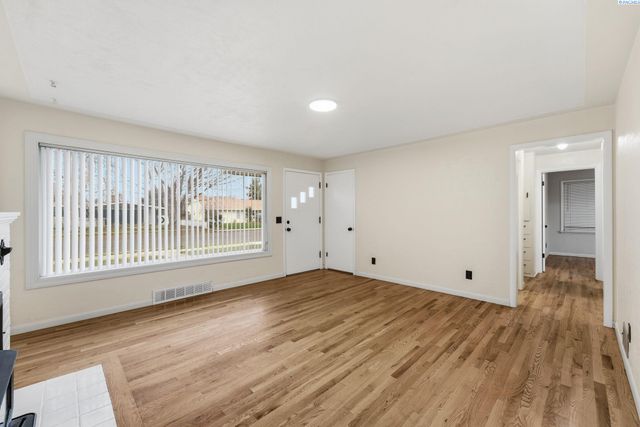 511 N Fisher, Kennewick, WA 99336