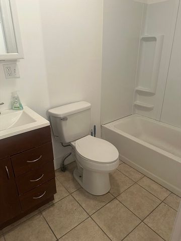 115-117 Stone 1, Clinton, MA 01510