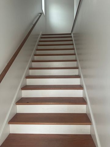 115-117 Stone 1, Clinton, MA 01510