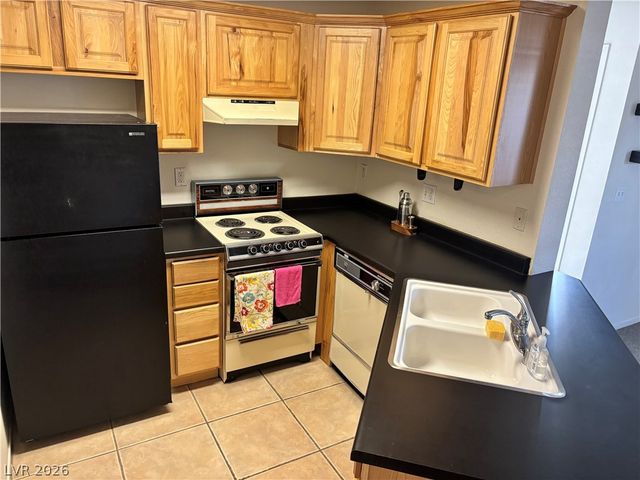 470 Elm Drive 101, Las Vegas, NV 89169