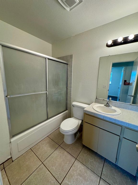 Image 12 of property listing at 26295 Dillon Way, Madera, CA 93638