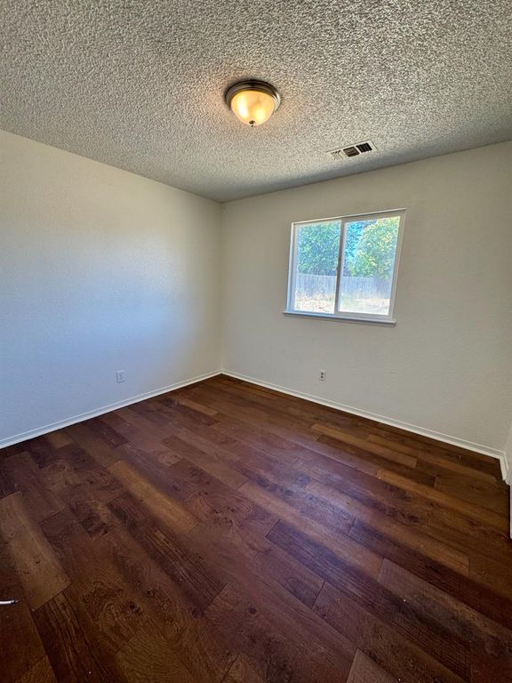 Image 9 of property listing at 26295 Dillon Way, Madera, CA 93638