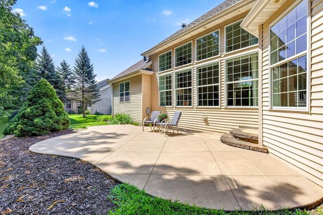 1568 KINGSWOOD DRIVE, Neenah, WI 54956