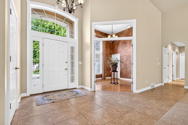 1568 KINGSWOOD DRIVE, Neenah, WI 54956