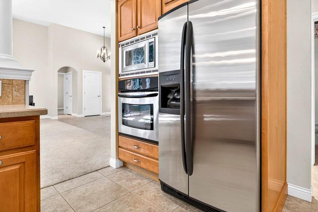 1568 KINGSWOOD DRIVE, Neenah, WI 54956