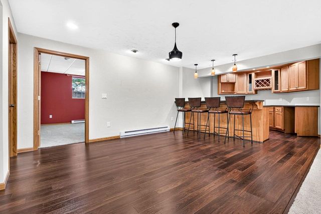 1568 KINGSWOOD DRIVE, Neenah, WI 54956