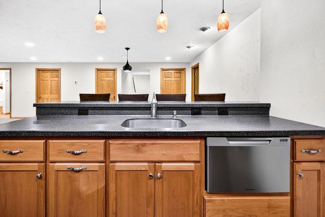 1568 KINGSWOOD DRIVE, Neenah, WI 54956
