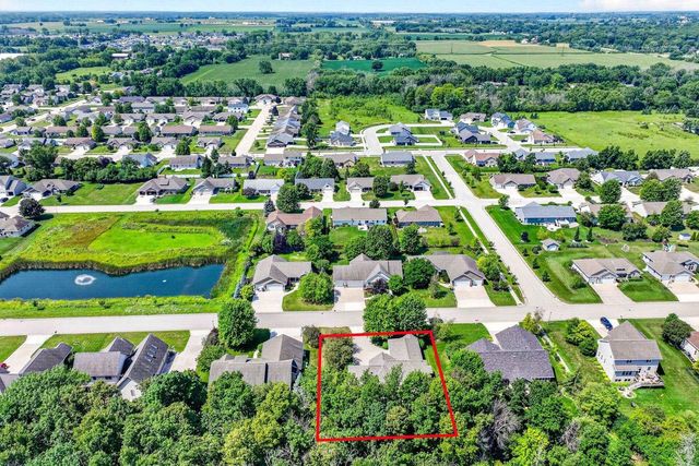 1568 KINGSWOOD DRIVE, Neenah, WI 54956