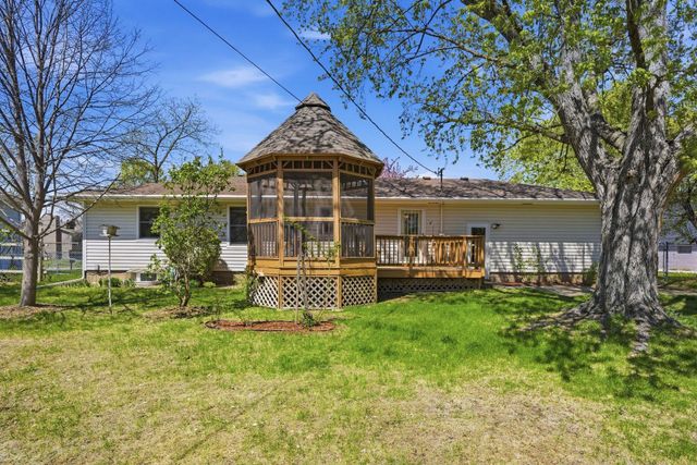4325 Brookdale Drive N, Brooklyn Park, MN 55443