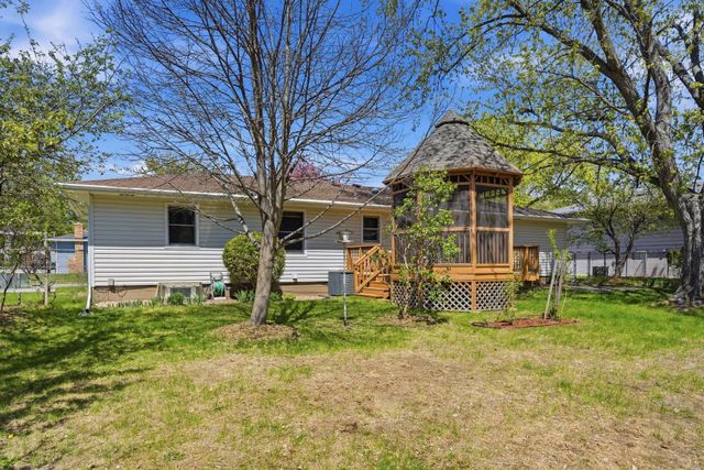4325 Brookdale Drive N, Brooklyn Park, MN 55443