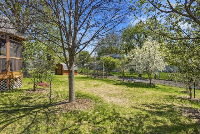 4325 Brookdale Drive N, Brooklyn Park, MN 55443
