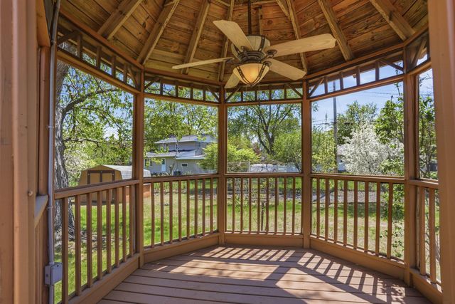 4325 Brookdale Drive N, Brooklyn Park, MN 55443