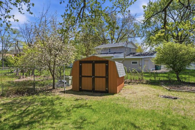 4325 Brookdale Drive N, Brooklyn Park, MN 55443