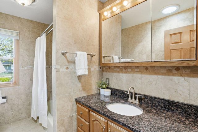 4325 Brookdale Drive N, Brooklyn Park, MN 55443