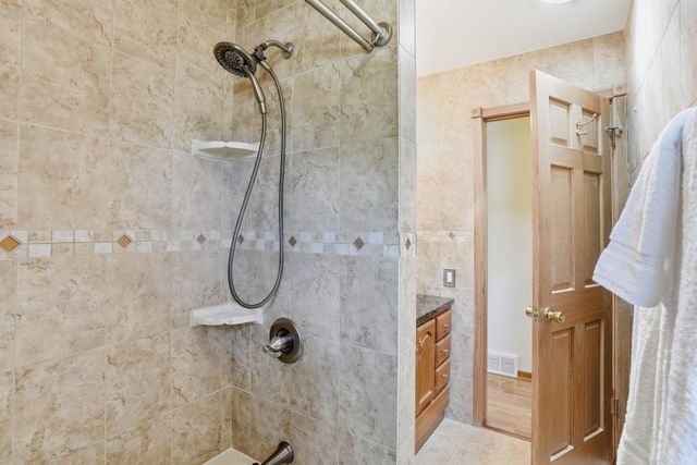 4325 Brookdale Drive N, Brooklyn Park, MN 55443