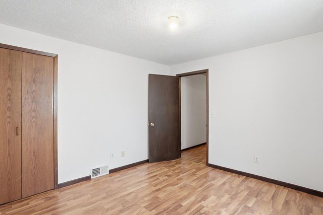 4325 Brookdale Drive N, Brooklyn Park, MN 55443