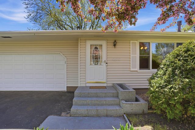 4325 Brookdale Drive N, Brooklyn Park, MN 55443