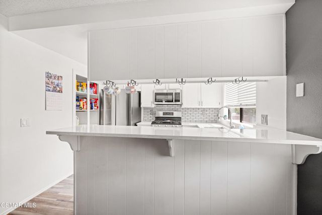 2445 Chandler Avenue 4, Simi Valley, CA 93065