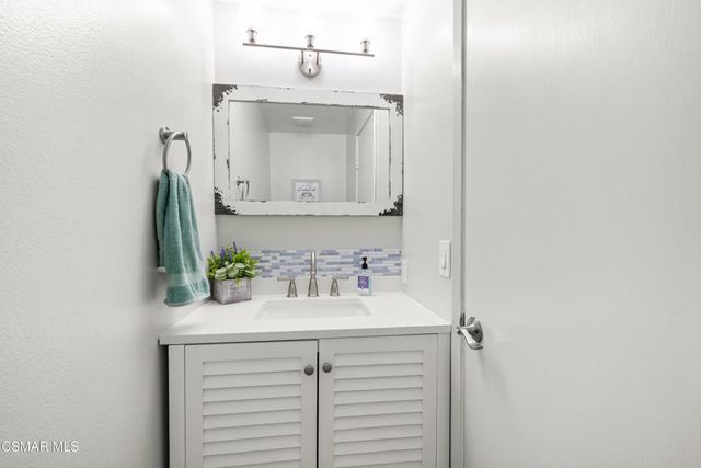 2445 Chandler Avenue 4, Simi Valley, CA 93065