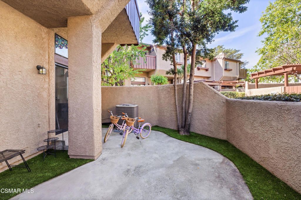 2445 Chandler Avenue 4, Simi Valley, CA 93065