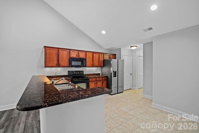 6 Mountain Meadow Circle, Weaverville, NC 28787