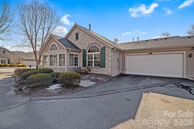 6 Mountain Meadow Circle, Weaverville, NC 28787