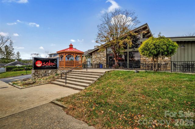 6 Mountain Meadow Circle, Weaverville, NC 28787