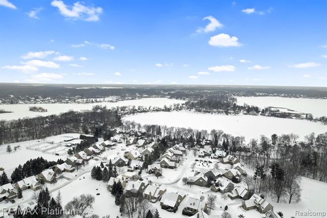 4455 Quebec Lane, Brighton, MI 48116